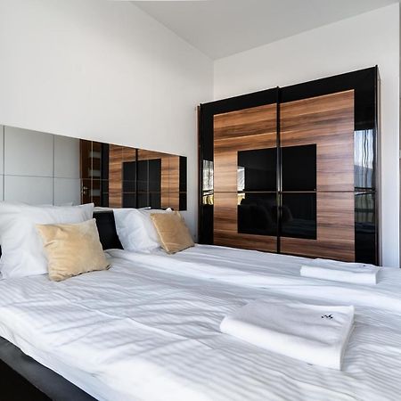 وارسو Apartament Platinum Towers - Golden Apartments - One Bedroom المظهر الخارجي الصورة